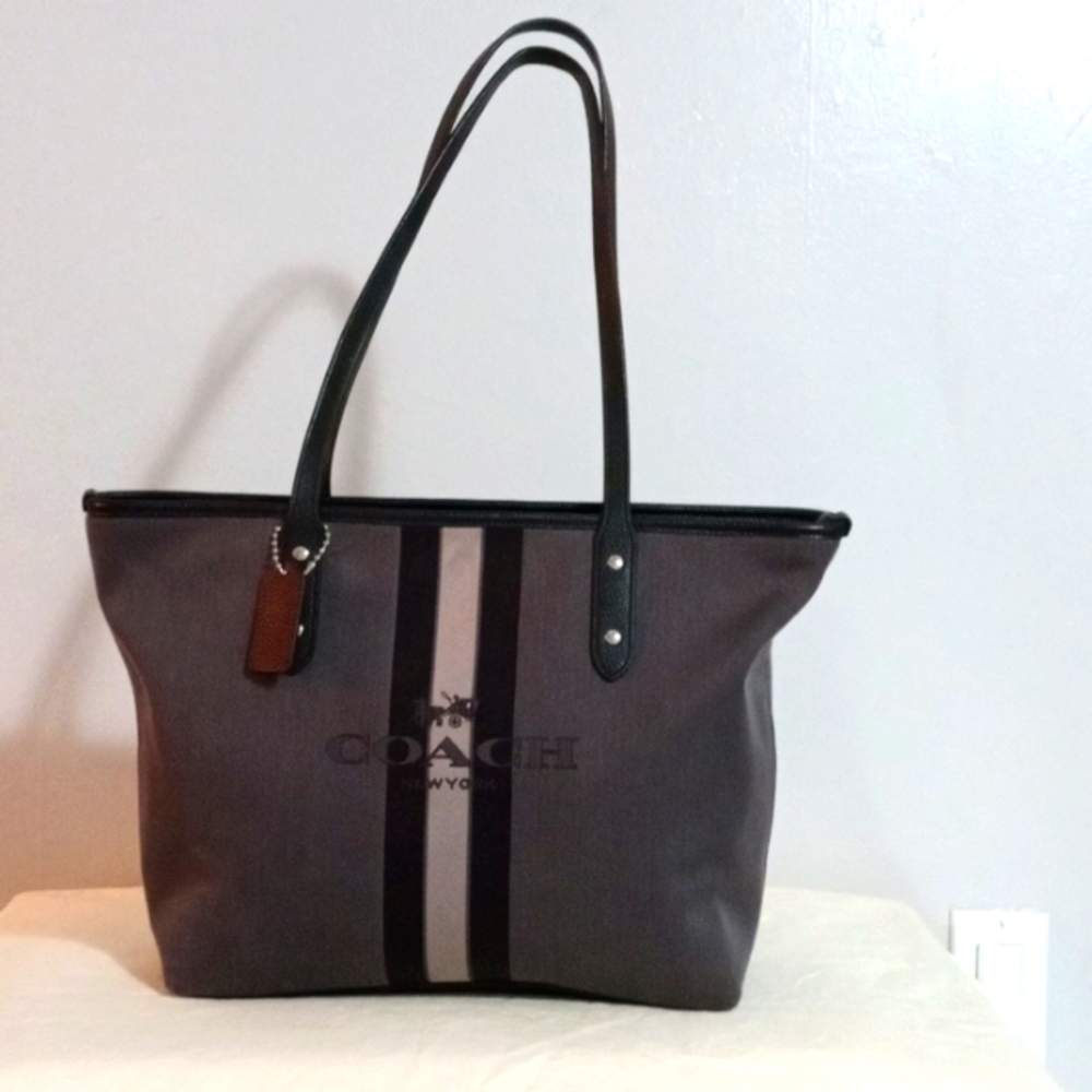 AUTHENTIC COACH GRAY/BLACK HORSE & CARRIAGE JACQUARD CANVAS TOTE HANDBAG